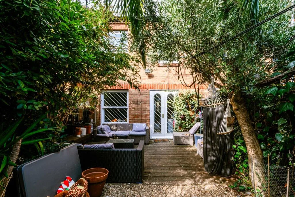 2 bedroom terraced house for rent