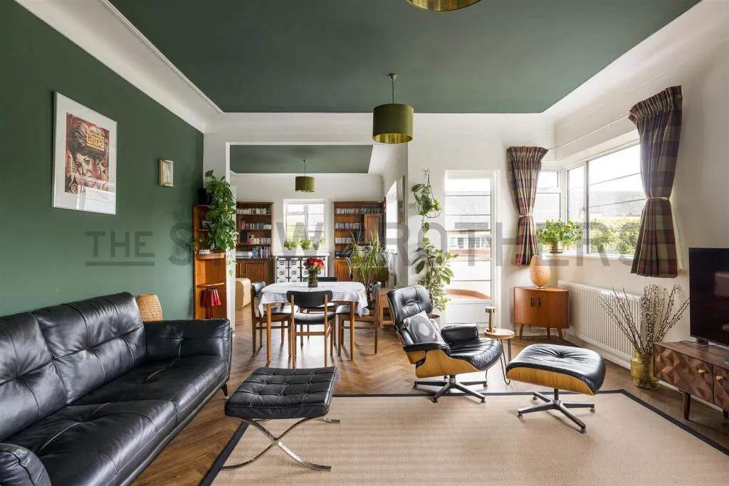 3 bedroom flat for rent