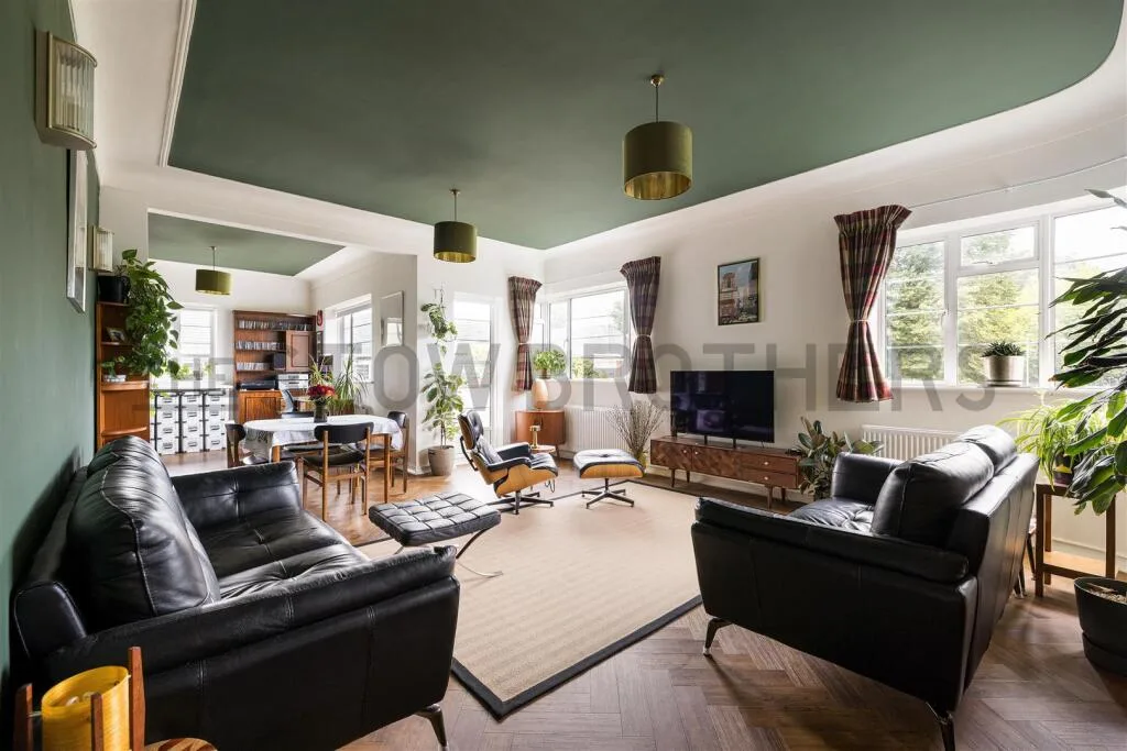 3 bedroom flat for rent
