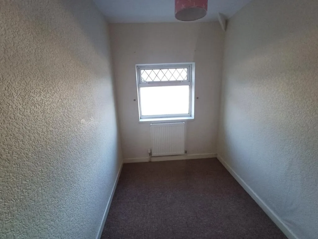 3 bedroom semi-detached house for rent