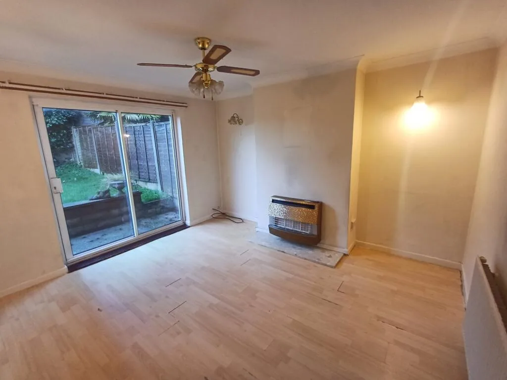 3 bedroom semi-detached house for rent