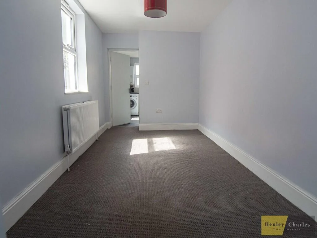 1 bedroom ground floor flat for rent