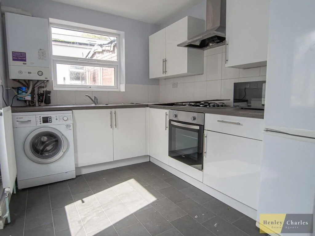 1 bedroom ground floor flat for rent