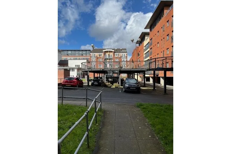 2 bedroom flat for rent