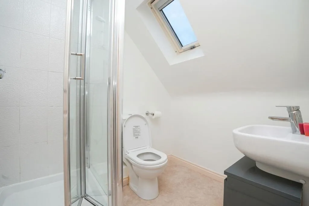 3 bedroom semi-detached house for rent