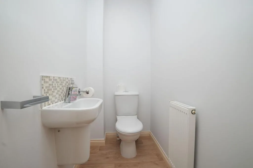 3 bedroom semi-detached house for rent