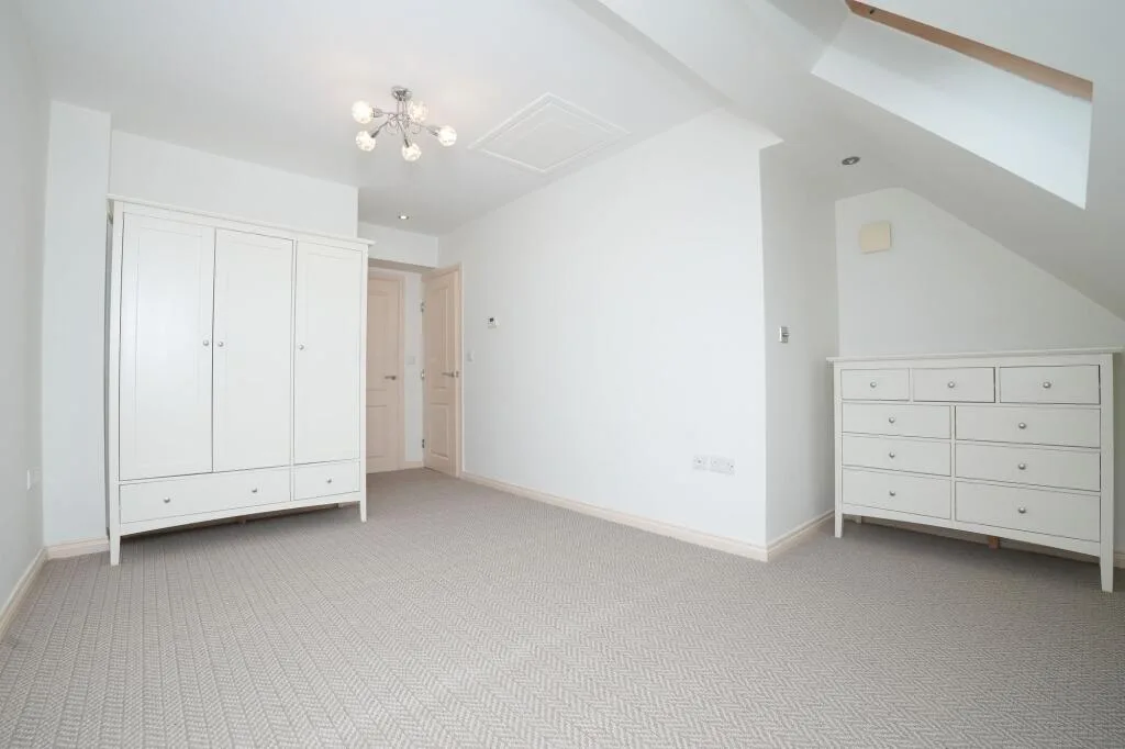 3 bedroom semi-detached house for rent