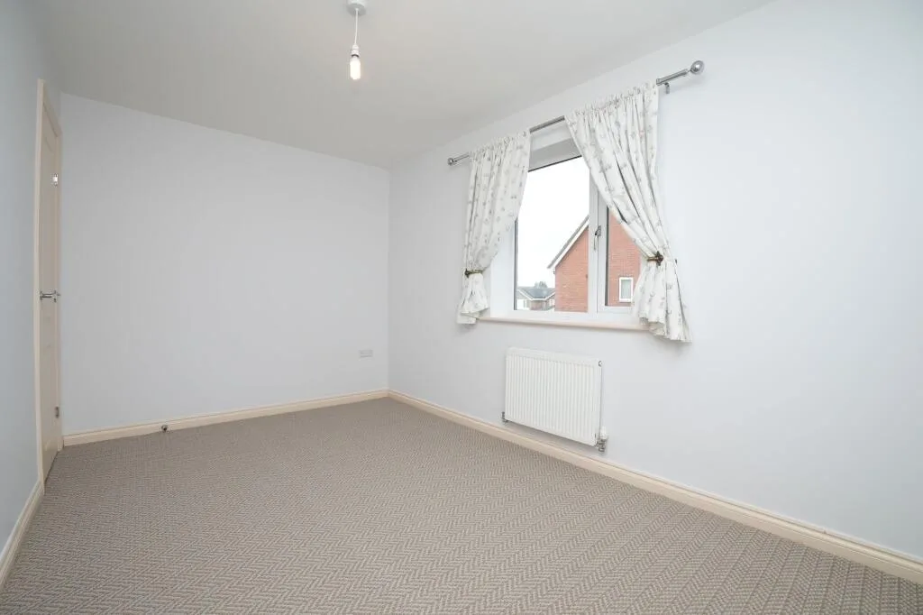 3 bedroom semi-detached house for rent