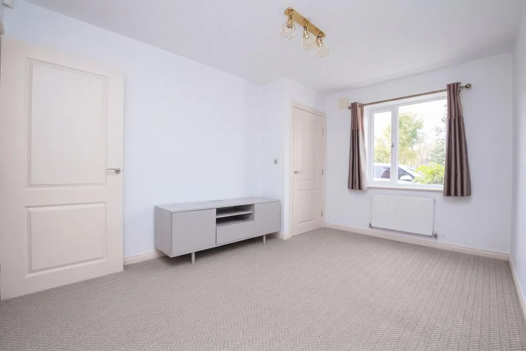 3 bedroom semi-detached house for rent