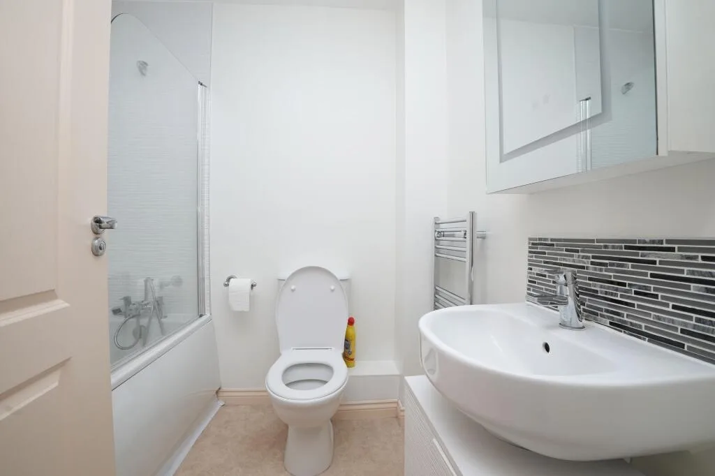 3 bedroom semi-detached house for rent