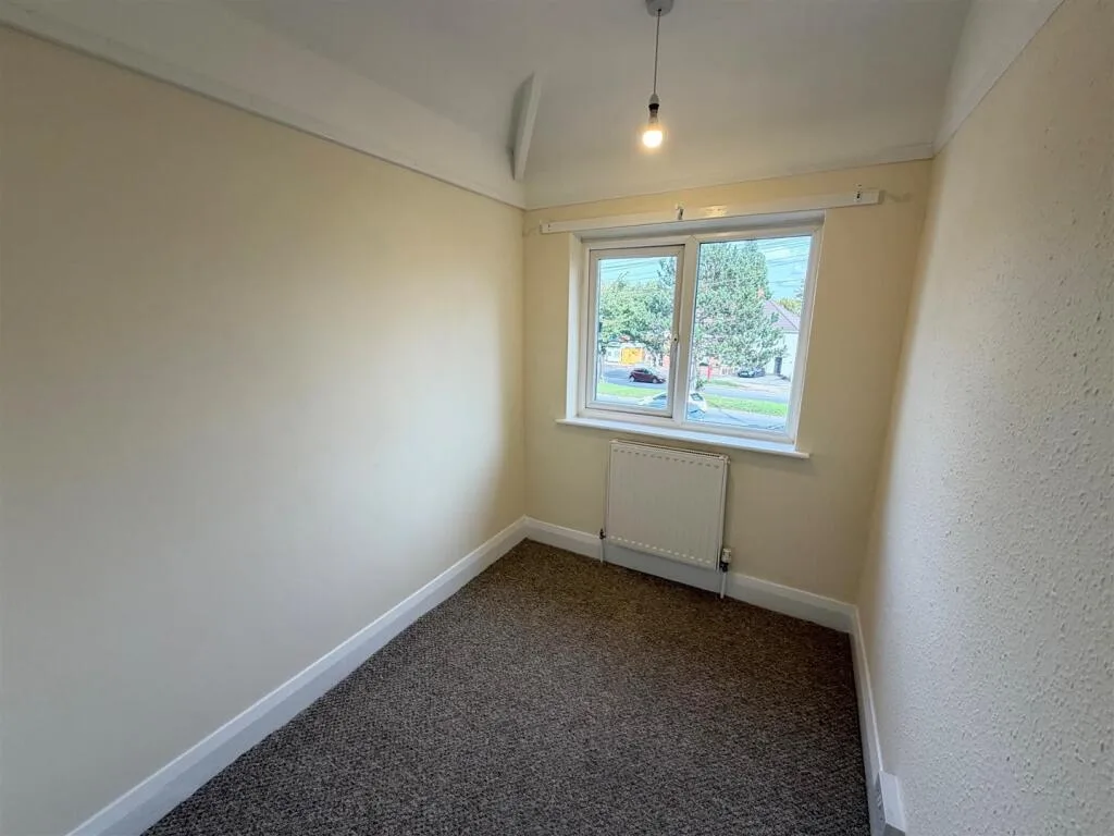 3 bedroom semi-detached house for rent
