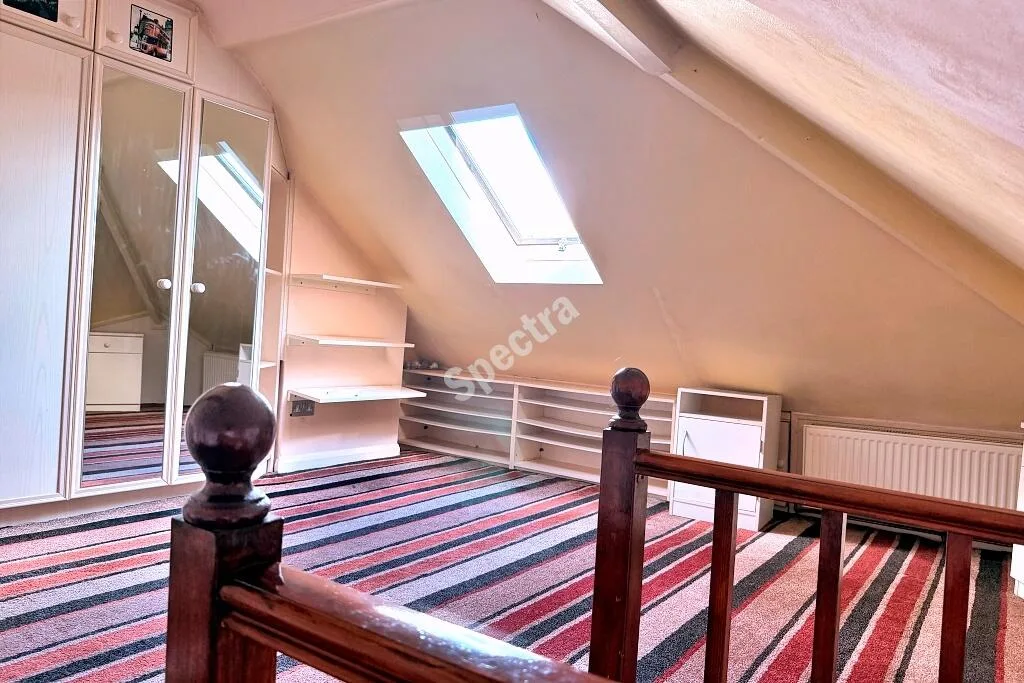 4 bedroom semi-detached house for rent