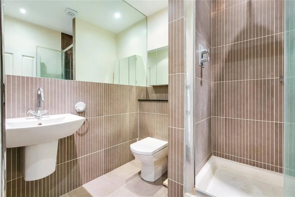 4 bedroom flat for rent