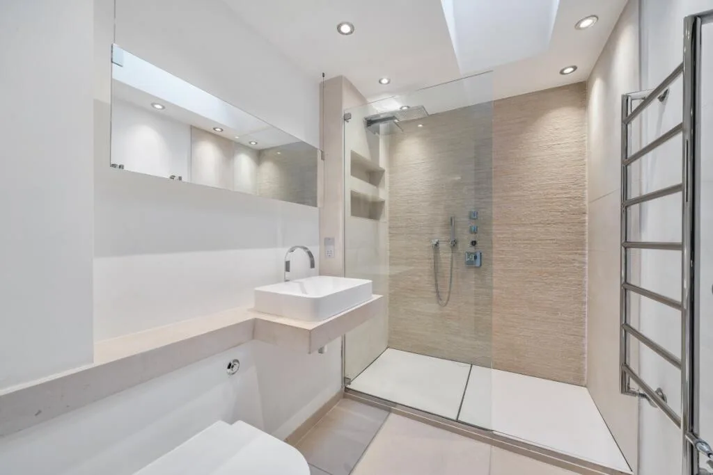 3 bedroom mews property for rent