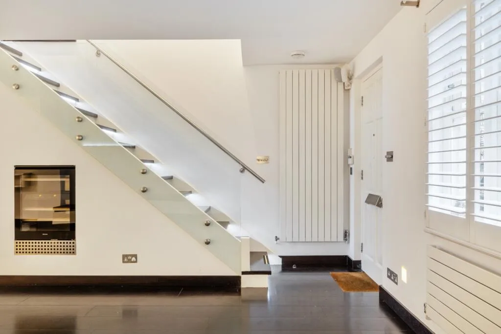 3 bedroom mews property for rent