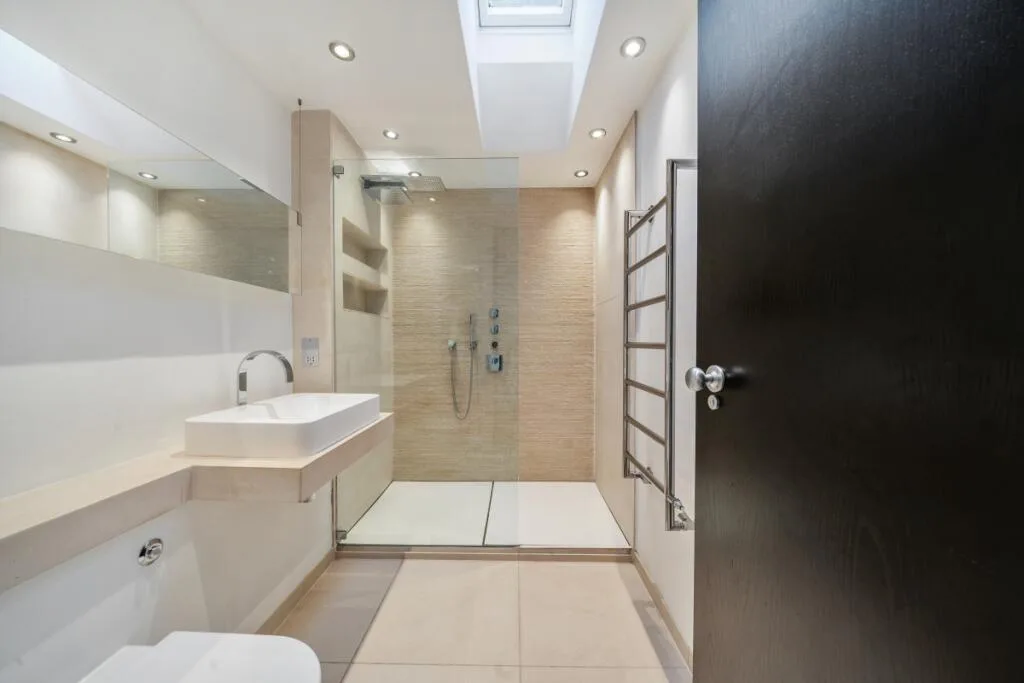 3 bedroom mews property for rent