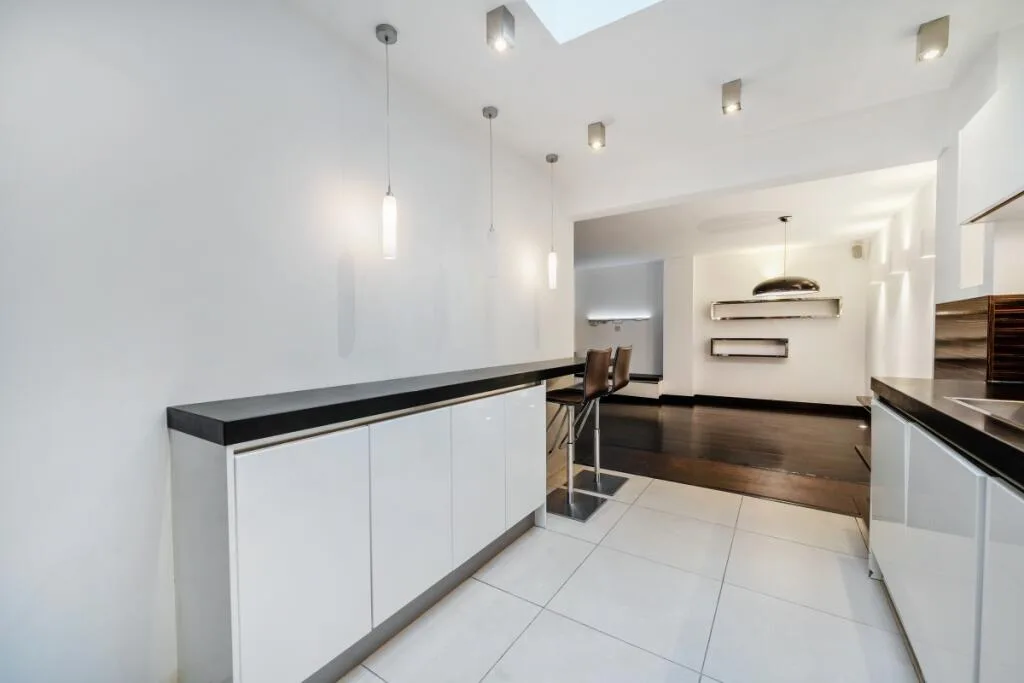 3 bedroom mews property for rent