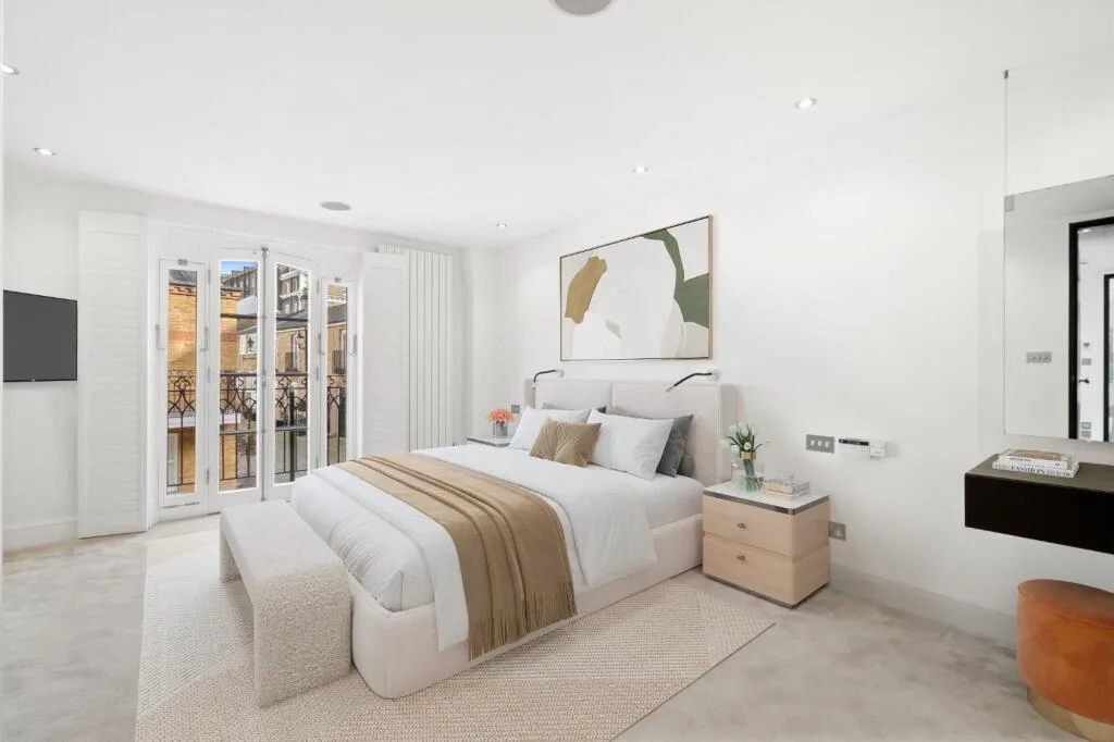 3 bedroom mews property for rent
