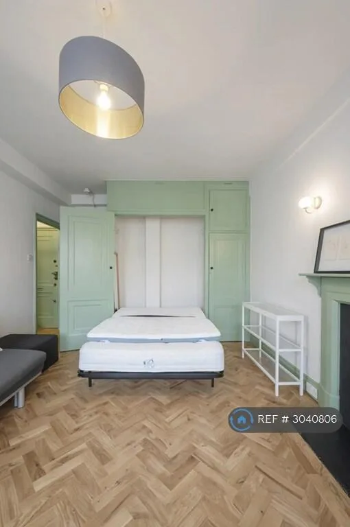Studio flat for rent