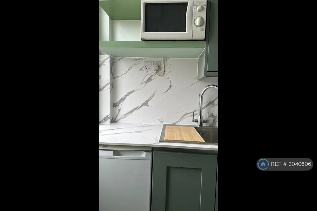 Studio flat for rent