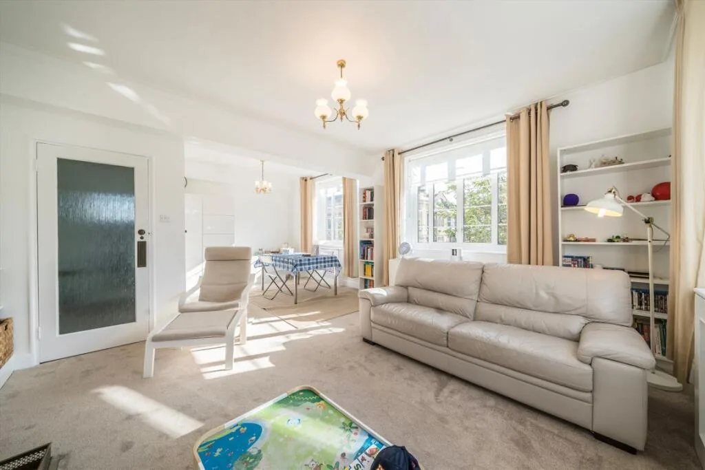 3 bedroom flat for rent