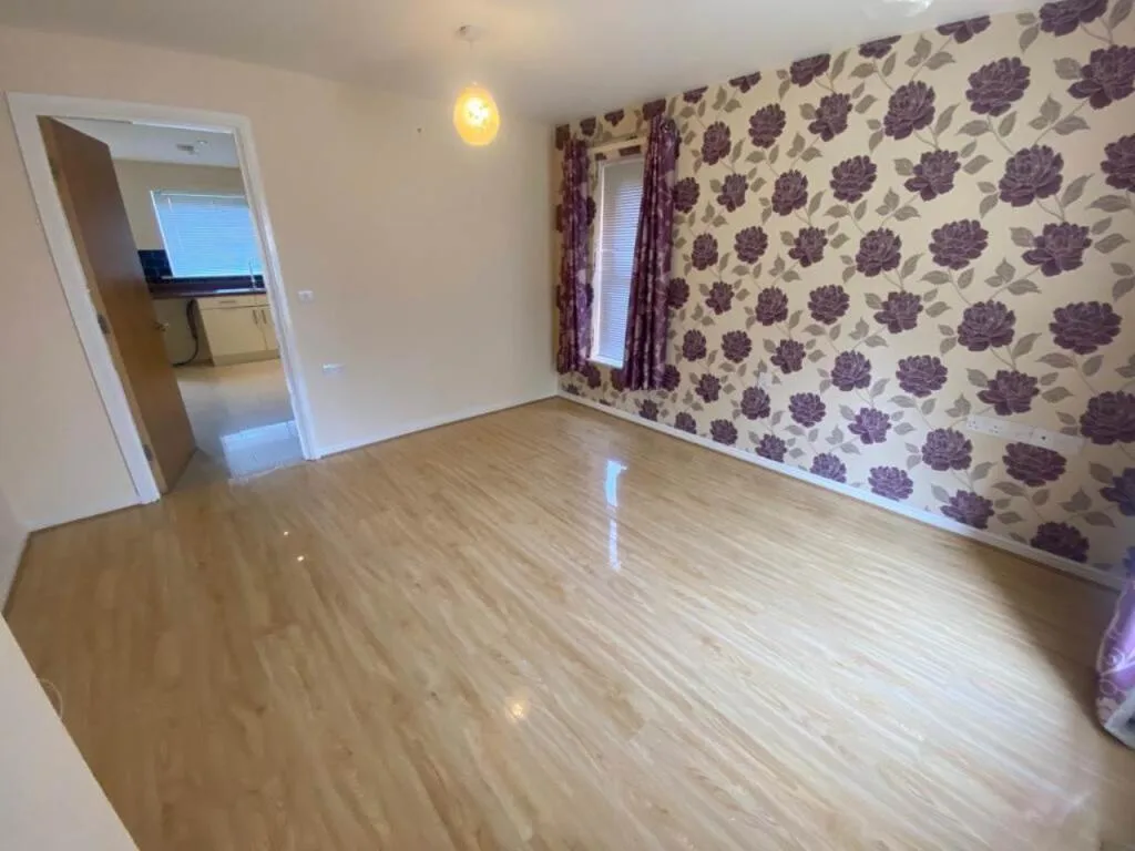 3 bedroom semi-detached house for rent