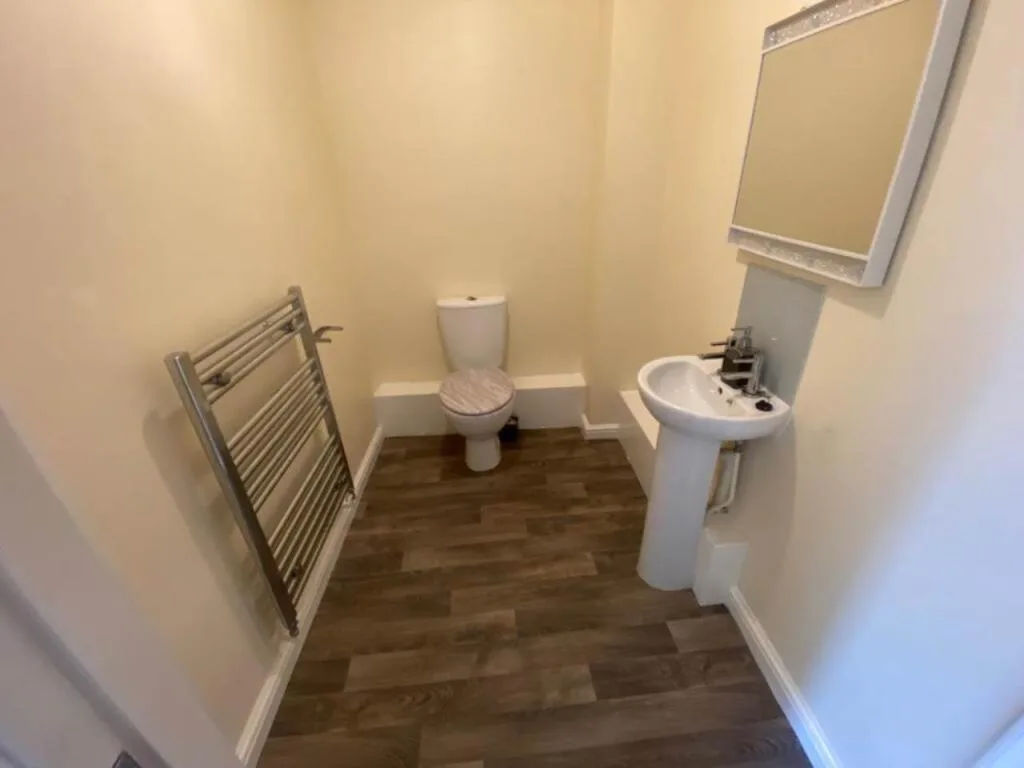 3 bedroom semi-detached house for rent