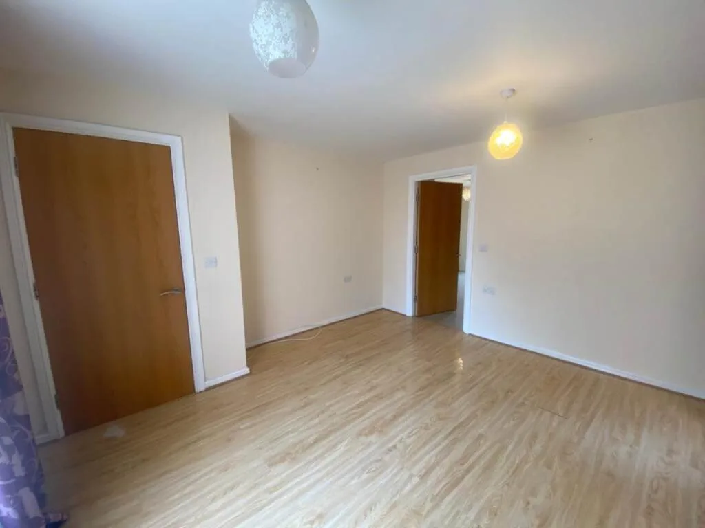 3 bedroom semi-detached house for rent