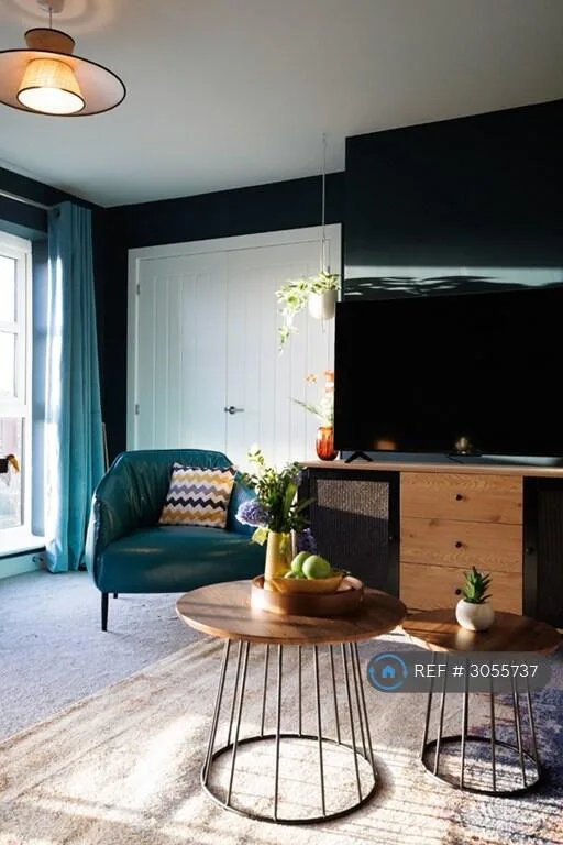 4 bedroom semi-detached house for rent