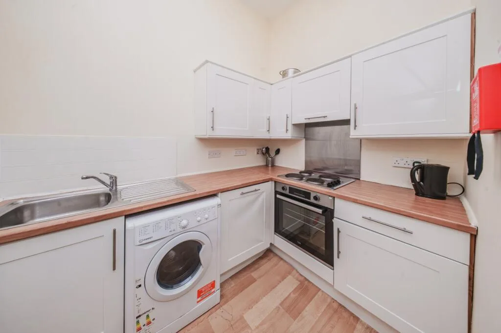 3 bedroom flat for rent