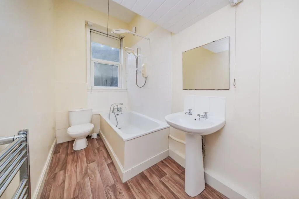3 bedroom flat for rent
