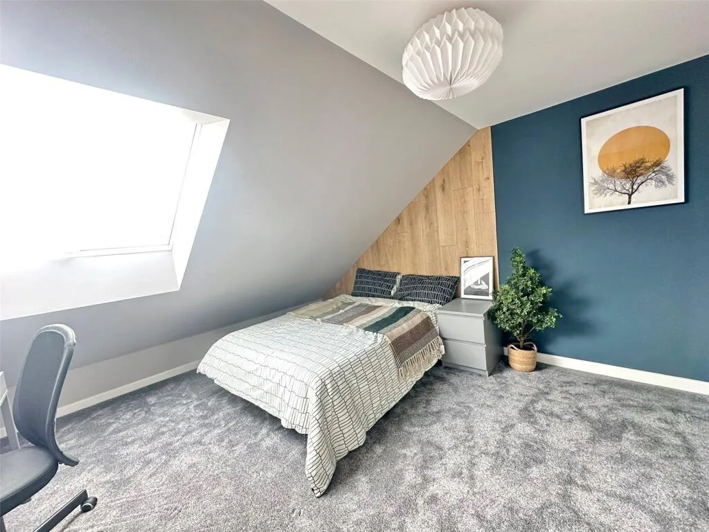 6 bedroom terraced house for rent