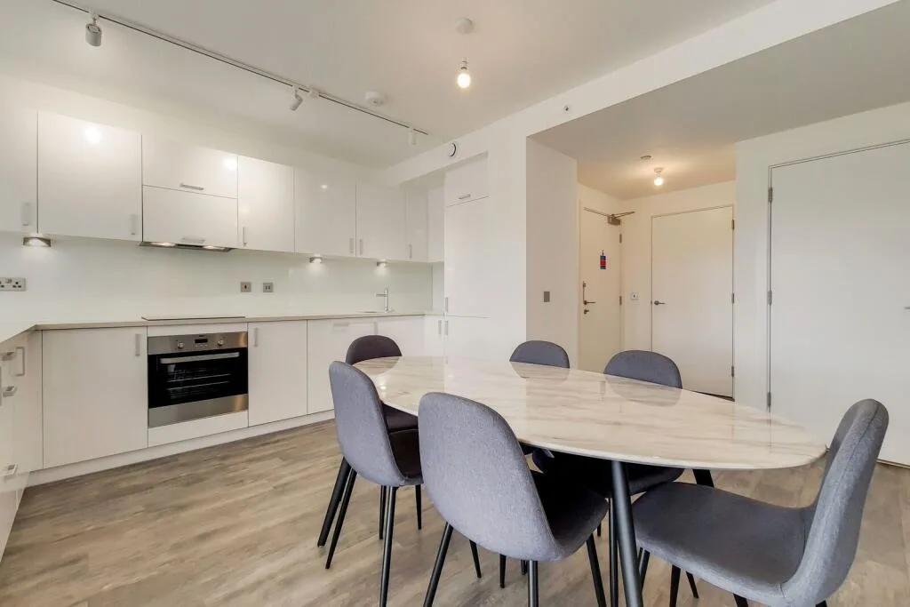 3 bedroom flat for rent