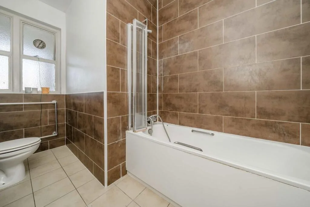 3 bedroom flat for rent