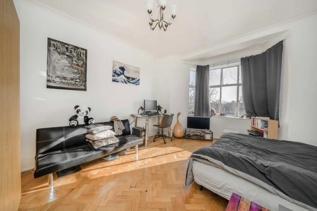 3 bedroom flat for rent