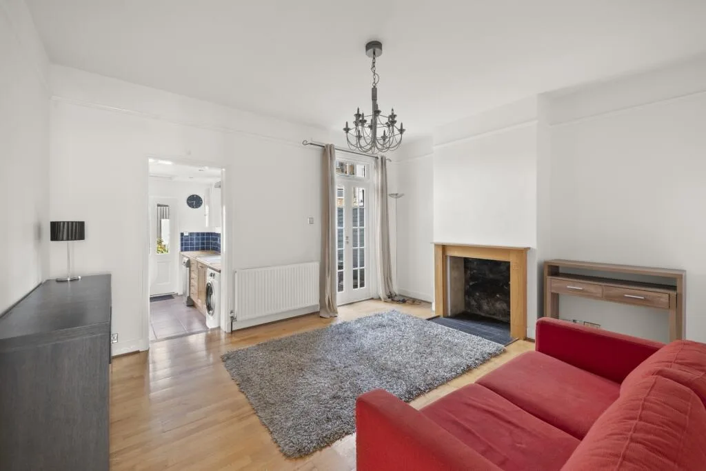 2 bedroom house for rent