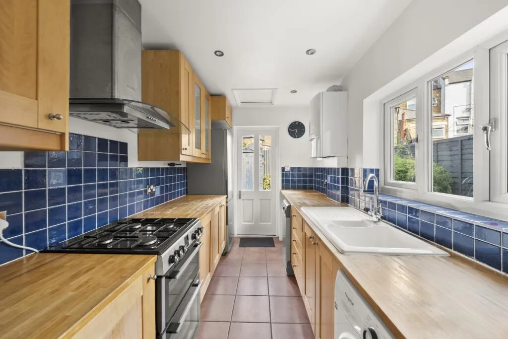 2 bedroom house for rent