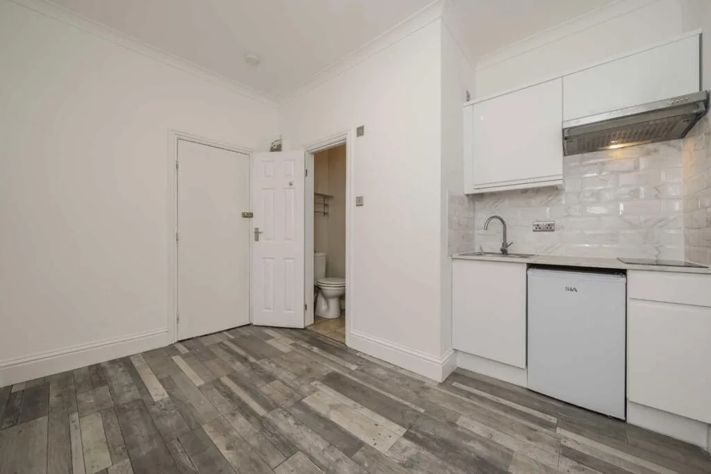 Studio flat for rent