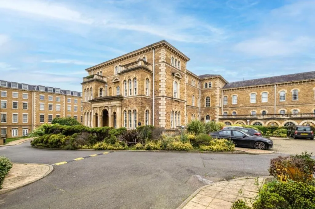 4 bedroom apartment for rent