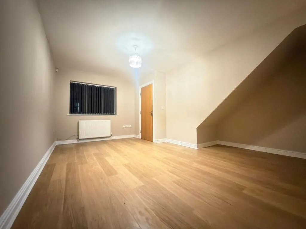 4 bedroom terraced house for rent