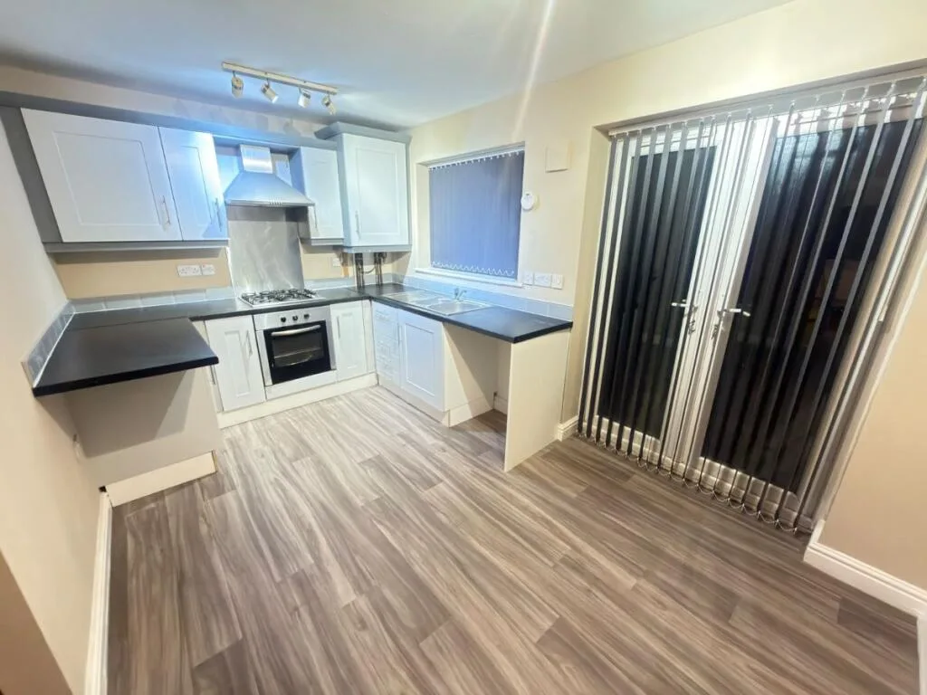 4 bedroom terraced house for rent