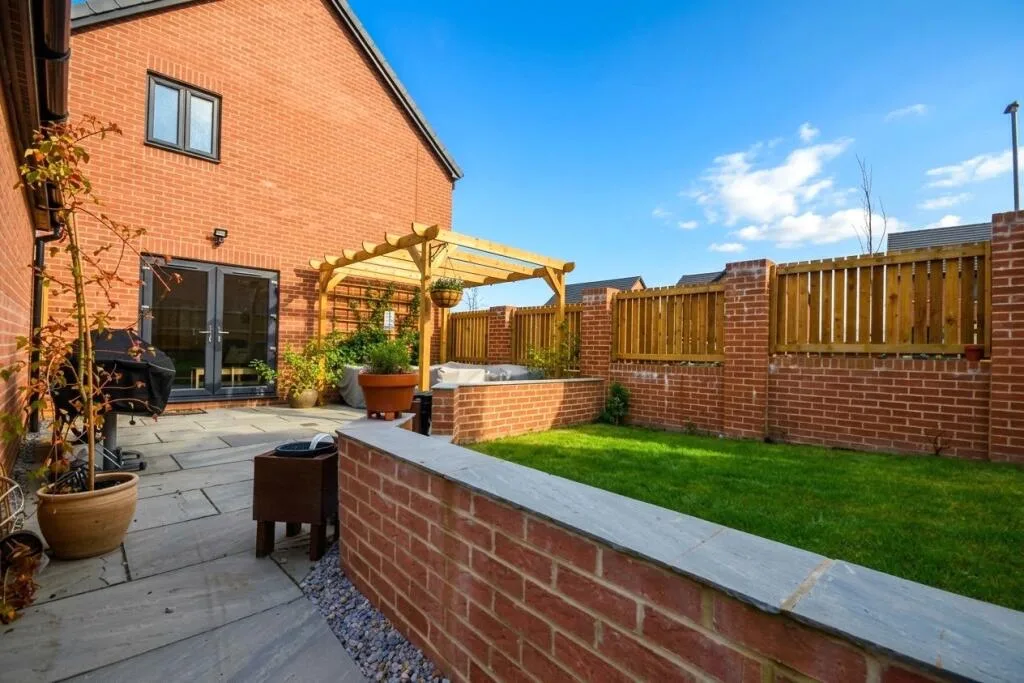 3 bedroom detached house for rent