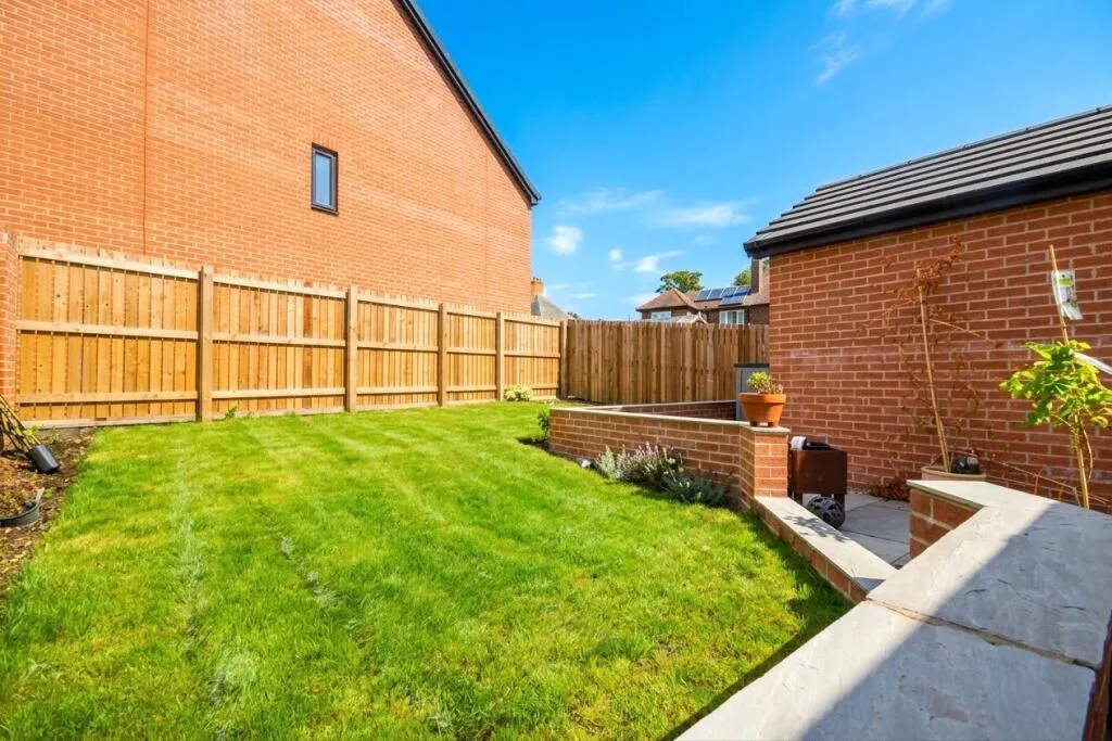 3 bedroom detached house for rent