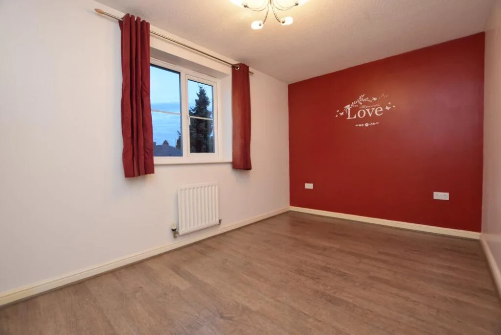 2 bedroom semi-detached house for rent