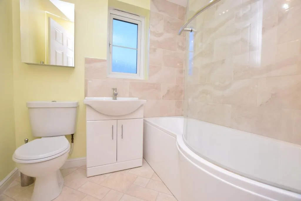 2 bedroom semi-detached house for rent