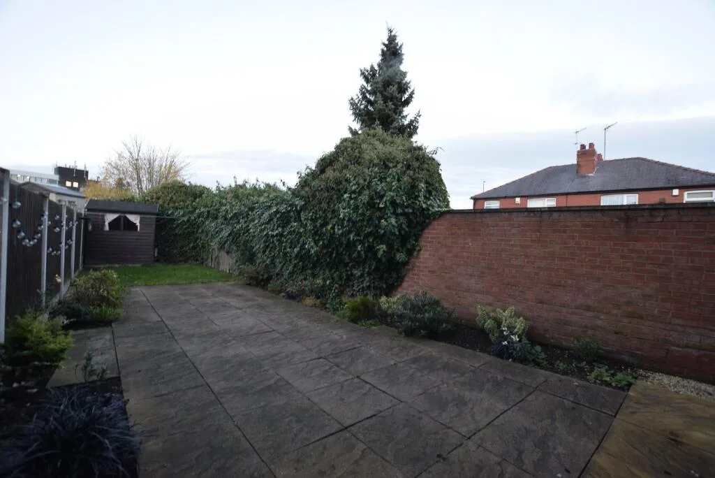 2 bedroom semi-detached house for rent