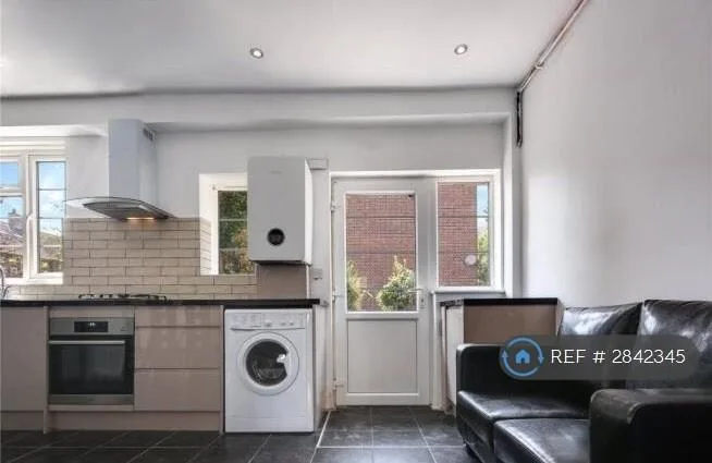 4 bedroom terraced house for rent