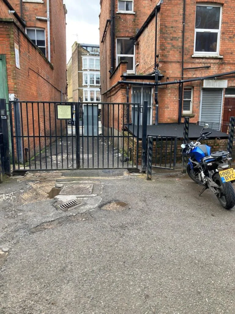 Garage for rent