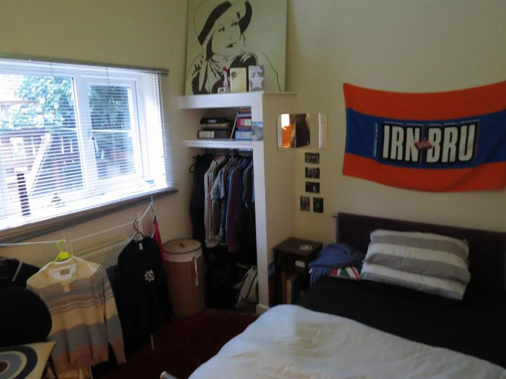 5 bedroom private hall for rent