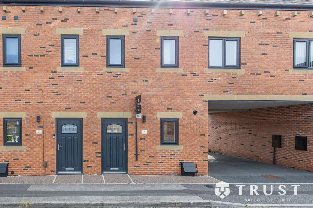 4 bedroom town house for rent